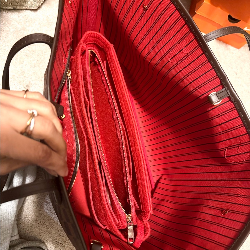 Louis Vuitton Neverfull GM in Brown Checkered Pattern - Picture 8 of 10
